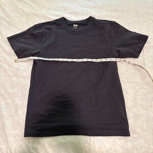 UNIQLO Grey Men's Tshirt - Size XS